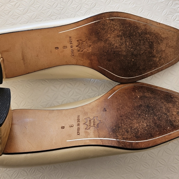 Vintage Ivory/Butter Italian Leather Square Toe Pump - Picture 4 of 6